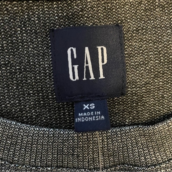 NWT Shiny Long-Sleeved GAP Shirt - Picture 2 of 7